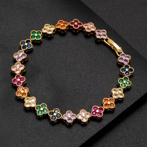 14k Gold Clover Motif Tennis Bracelet - Picture 6 of 10